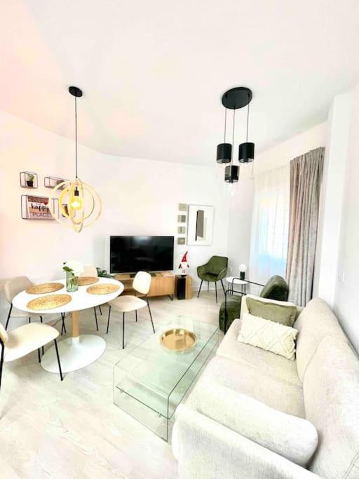 شقة Historical Centre! Private Terrace & Gym-Near Public Parking مالقة المظهر الخارجي الصورة